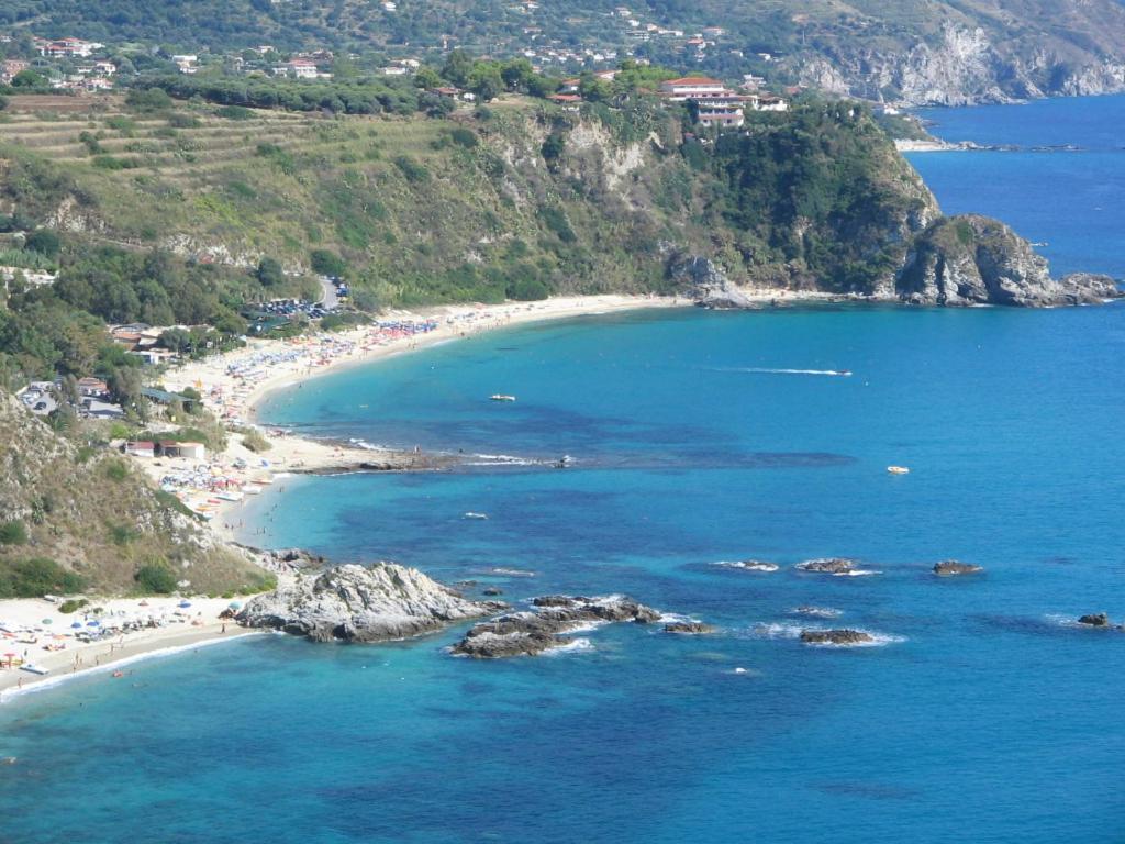 Fondaco Del Capo Villa Capo Vaticano Exterior foto